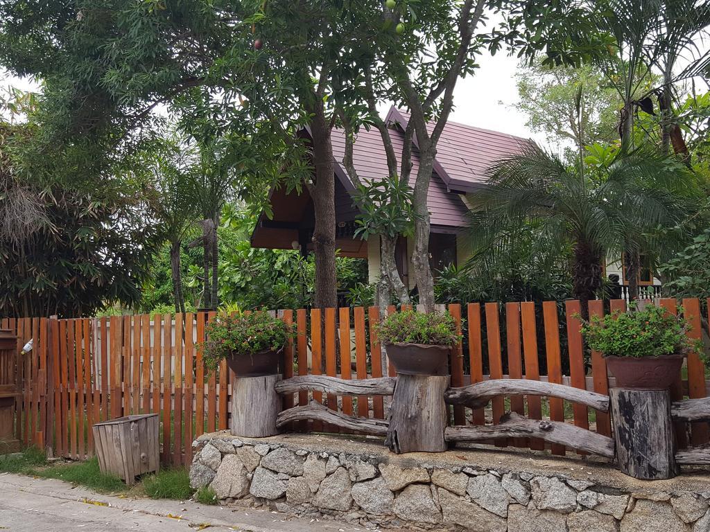 Prachuap Garden View Resort Prachuap Khiri Khan Exterior photo